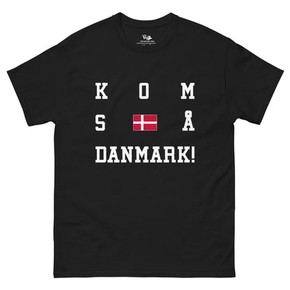 KOM SÅ DANMARK! t-shirt Black color with the national flag design made of premium cotton ideal for patriotic apparel and sports event merchandise for Paris 2024 and perfect for showing national pride in euro cup 2024